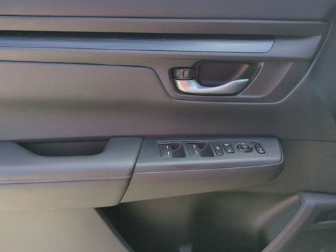 Used 2025 Honda CR-V EX image 11
