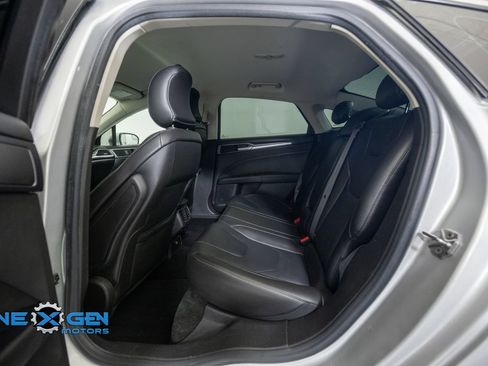 Used 2016 Ford Fusion Titanium FWD image 26