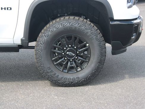 New 2026 Chevrolet Silverado 2500 ZR2 w/ LPO, Dark Essentials Package AWD/4WD image 12