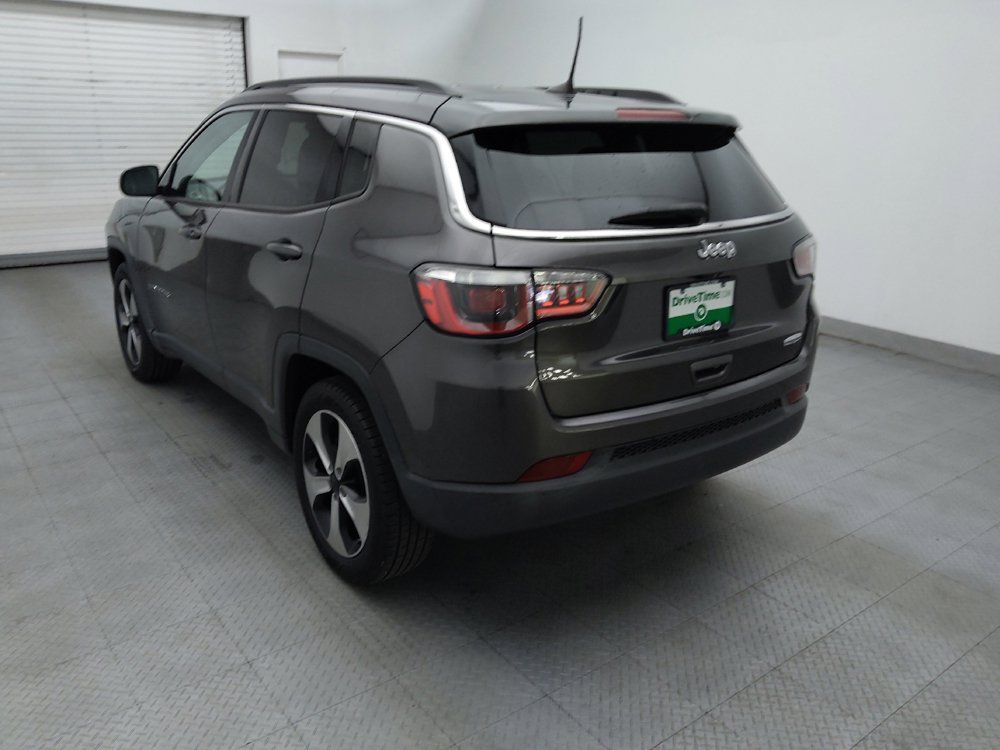 Used 2017 Jeep Compass Latitude w/ Popular Equipment Group FWD image 5