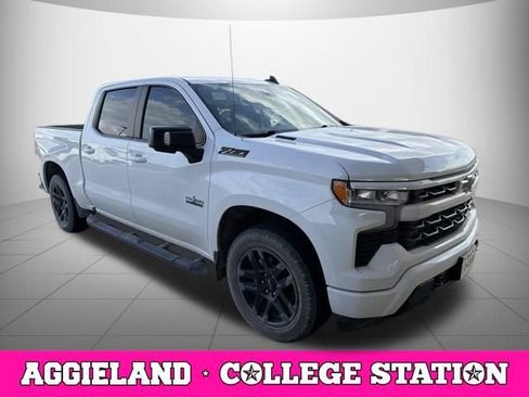 Used 2023 Chevrolet Silverado 1500 RST AWD/4WD image 3
