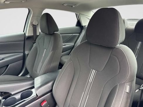 Used 2023 Hyundai Elantra SEL w/ Convenience Package FWD image 20