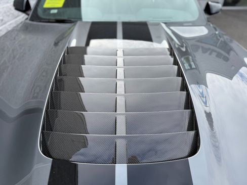 Used 2022 Ford Mustang Shelby GT500 w/ Carbon Fiber Track Pack image 8