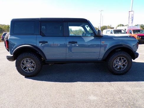 New 2025 Ford Bronco Badlands image 5