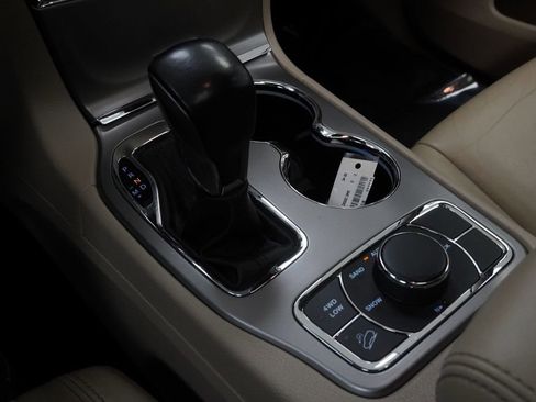 Certified 2021 Jeep Grand Cherokee Limited image 36