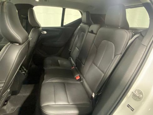 Used 2025 Volvo XC40 B5 Plus AWD/4WD image 13