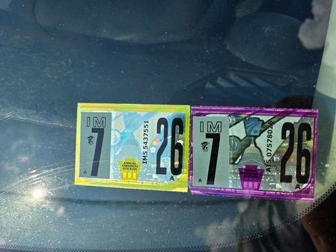 Used 2010 MAZDA MAZDA3 i Touring image 9