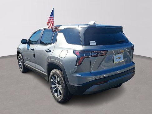 New 2027 Chevrolet Equinox LT w/ Convenience Package II FWD image 3