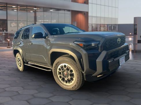 Used 2025 Toyota 4Runner TRD Off-Road AWD/4WD image 8