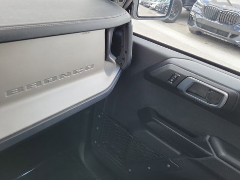 Used 2025 Ford Bronco Outer Banks AWD/4WD image 28