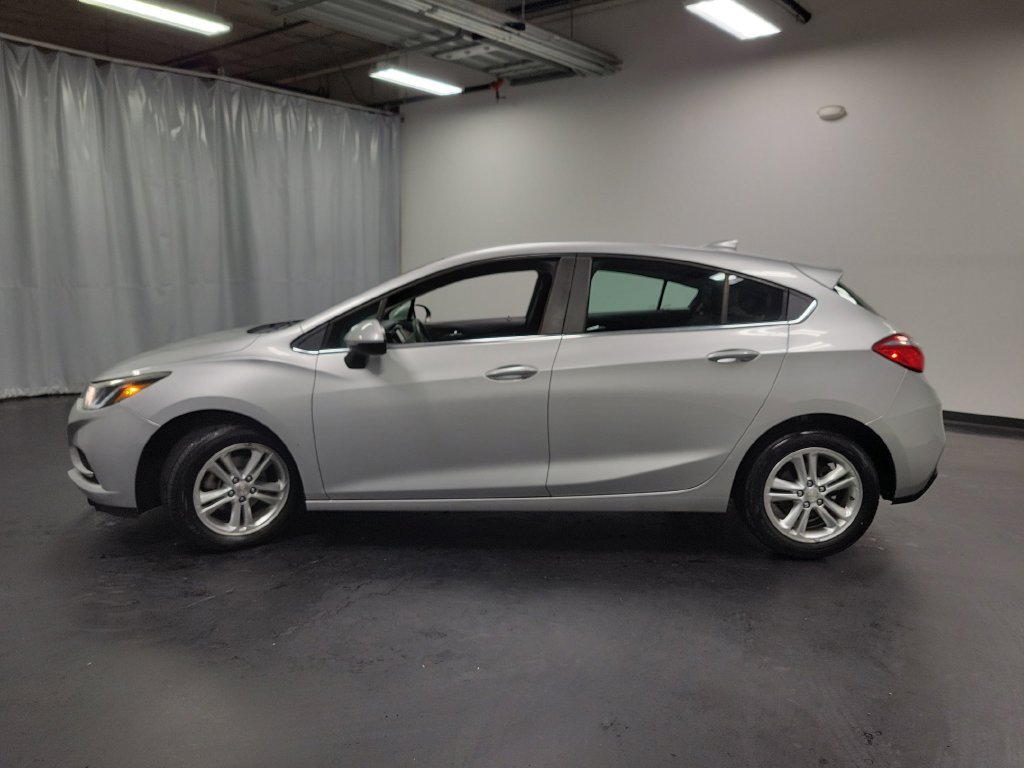 Used 2017 Chevrolet Cruze LT w/ Convenience Package FWD image 6