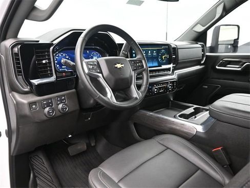 Used 2024 Chevrolet Silverado 2500 LTZ w/ LTZ Plus Package image 21