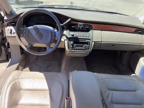 Used 2003 Cadillac De Ville w/ Comfort & Convenience Package image 35