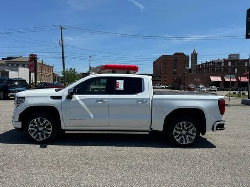Used 2025 GMC Sierra 1500 Denali w/ Denali Reserve Package AWD/4WD image 2
