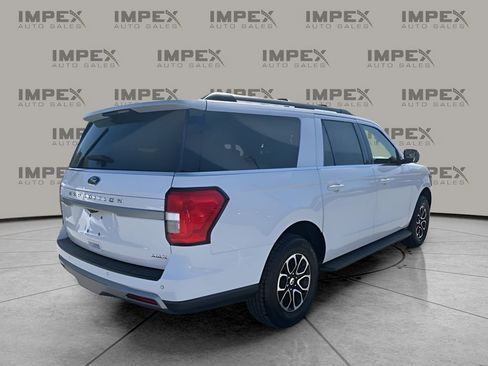 Used 2024 Ford Expedition Max XLT image 5