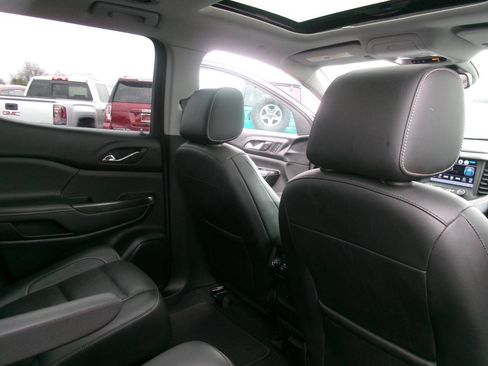 Used 2017 GMC Acadia SLT image 20