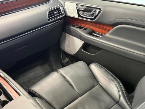 Used 2024 Lincoln Navigator Reserve AWD/4WD image 12