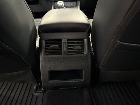 Used 2024 Mitsubishi Outlander SE AWD/4WD image 38