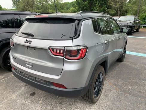 Used 2022 Jeep Compass Latitude w/ Convenience Group AWD/4WD image 6