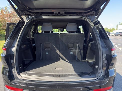 Used 2023 Jeep Grand Cherokee L Laredo RWD image 17