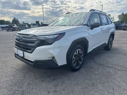 Used 2025 Subaru Forester Premium w/ Convenience Package #1 AWD/4WD image 5