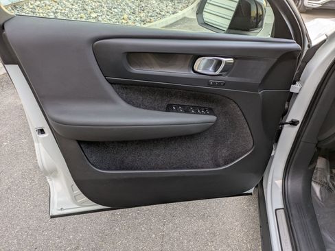 Certified 2023 Volvo C40 P8 Recharge Plus image 12