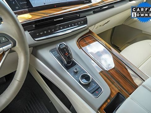 Certified 2024 Cadillac Escalade Sport Platinum w/ LPO, ONYX Package RWD image 24