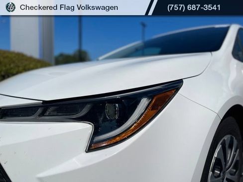 Used 2022 Toyota Corolla LE FWD image 12