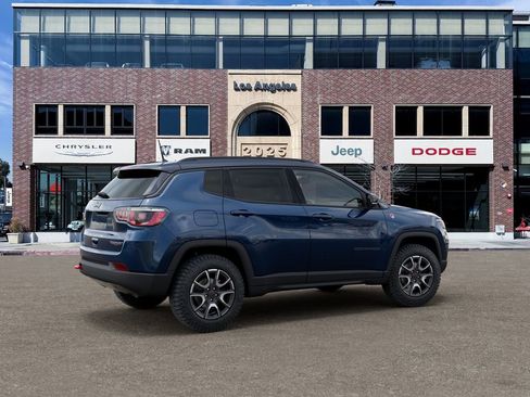 New 2026 Jeep Compass Trailhawk AWD/4WD image 4