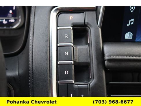Used 2022 Chevrolet Suburban LT image 16