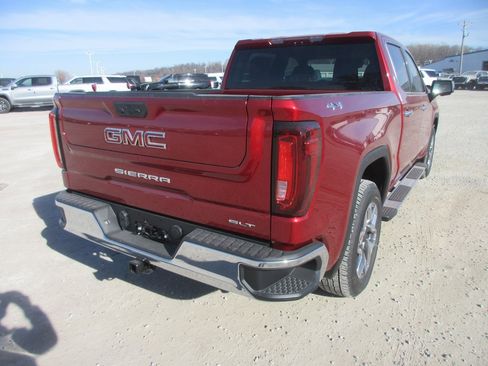 New 2026 GMC Sierra 1500 SLT w/ SLT Premium Package image 5