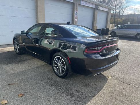 Used 2019 Dodge Charger SXT image 5