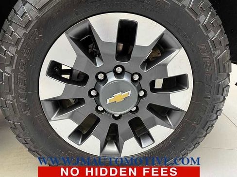 Used 2021 Chevrolet Silverado 2500 W/T w/ WT Convenience Package AWD/4WD image 9