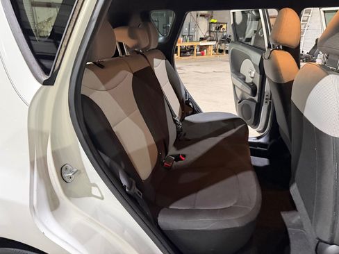 Used 2018 Kia Soul w/ Convenience Package FWD image 23