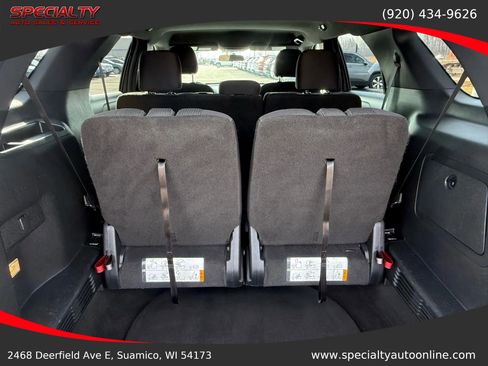 Used 2017 Ford Explorer XLT image 25