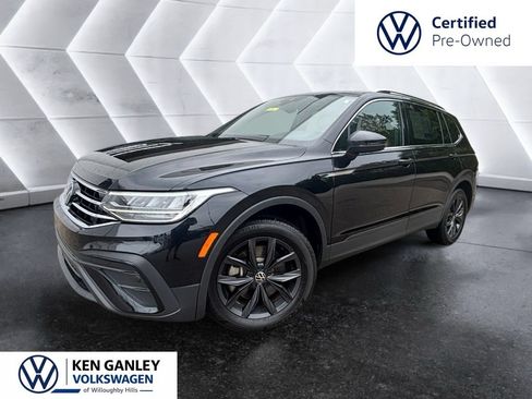 Used 2024 Volkswagen Tiguan SE w/ Panoramic Sunroof Package AWD/4WD image 1