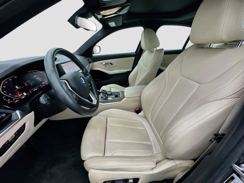 Used 2019 BMW 330i Sedan w/ Driving Assistance Package RWD image 13