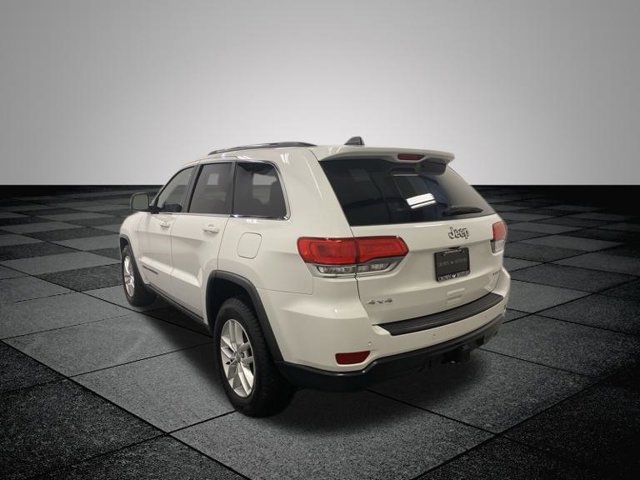 Used 2017 Jeep Grand Cherokee Laredo w/ Quick Order Package 23E AWD/4WD image 5