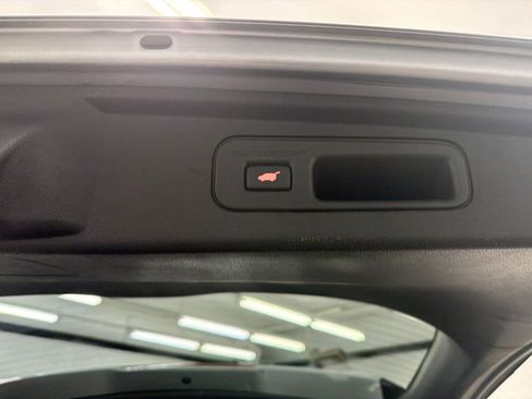 Used 2018 Honda Odyssey Elite image 20