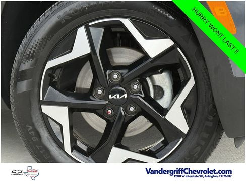 Used 2025 Kia Seltos S FWD image 9