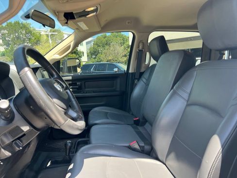 Used 2020 RAM 2500 Tradesman w/ Protection Group AWD/4WD image 9