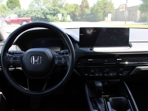 Certified 2025 Honda Accord EX-L image 16