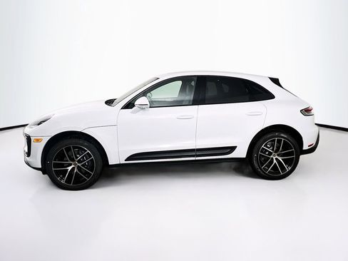 New 2026 Porsche Macan image 2