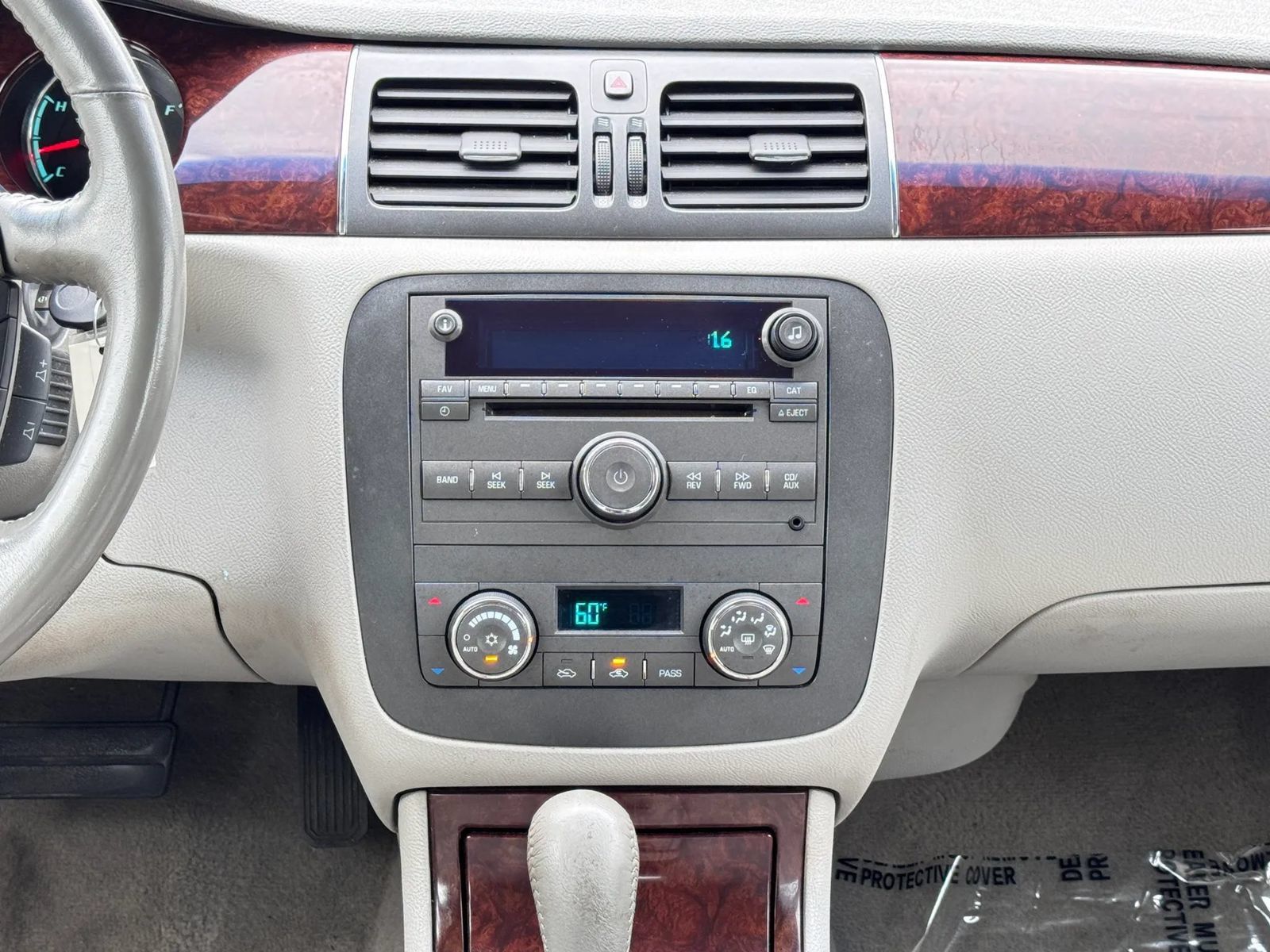 Used 2011 Buick Lucerne CXL FWD image 25