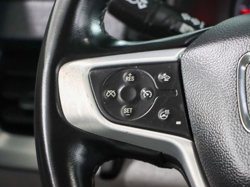 Used 2023 GMC Terrain SLT image 13