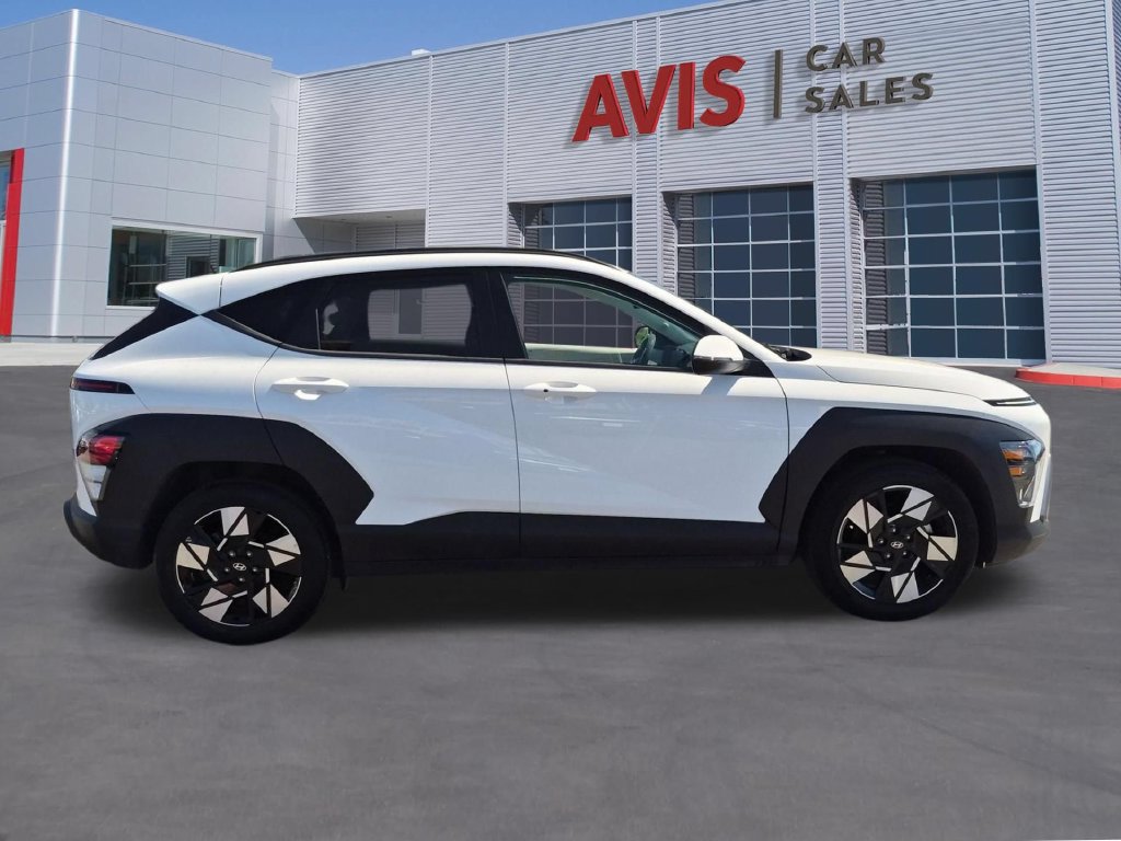 Used 2025 Hyundai Kona SEL FWD image 5