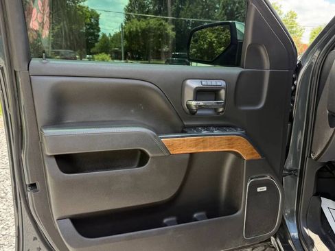 Used 2019 Chevrolet Silverado 2500 LTZ w/ Duramax Plus Package AWD/4WD image 13
