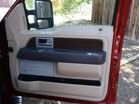 Used 2014 Ford F150 Lariat w/ Equipment Group 502A Luxury AWD/4WD image 26