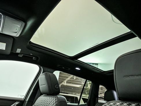 New 2026 GMC Acadia Denali image 10