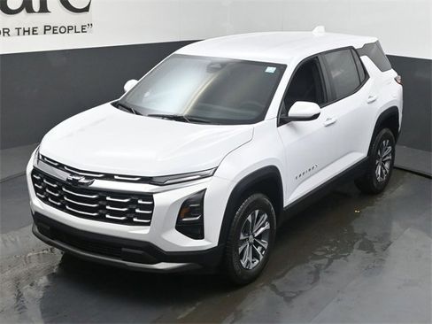 New 2026 Chevrolet Equinox LT w/ LPO, Floor Liner Package image 23